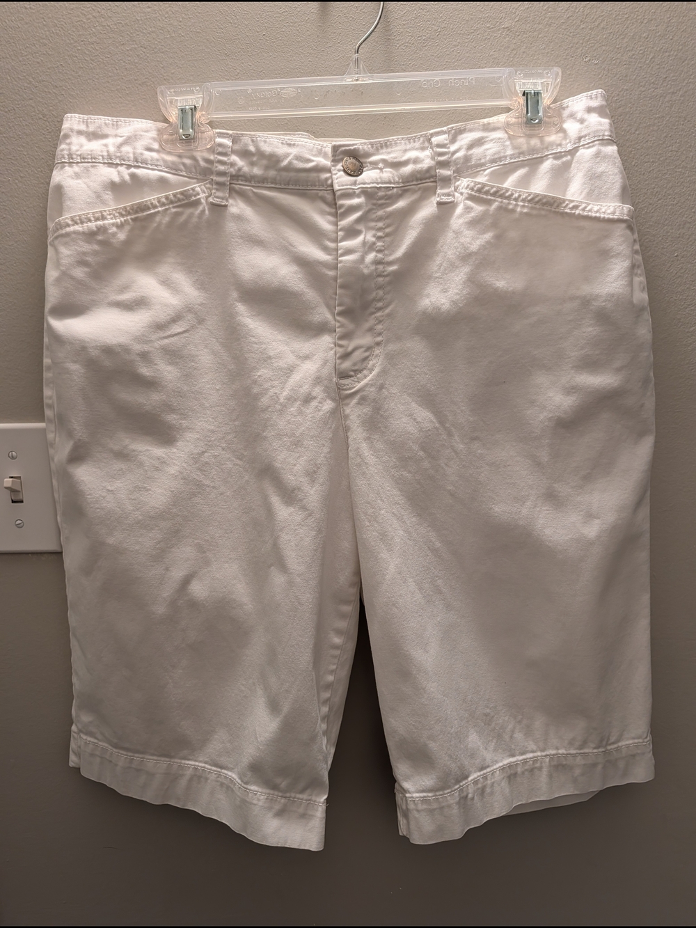 Jones New York White Trouser Short Size 14